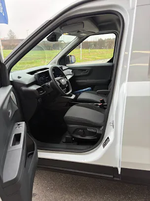 Ford E-Transit Courier Van Trend