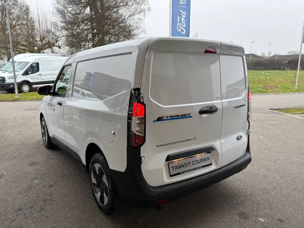 Ford E-Transit Courier Van Trend