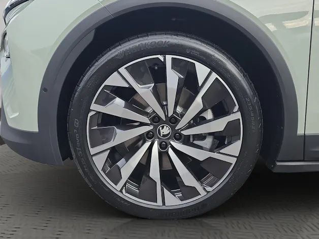 Škoda Elroq 85x Sportline 4x4