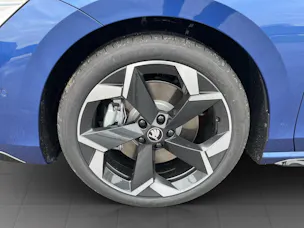 Škoda Superb Combi 2.0 TSI Sportline 4x4 DSG