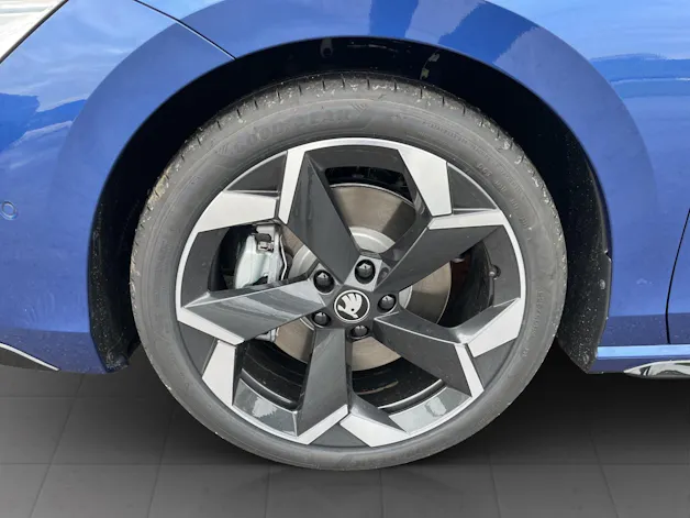 Škoda Superb Combi 2.0 TSI Sportline 4x4 DSG