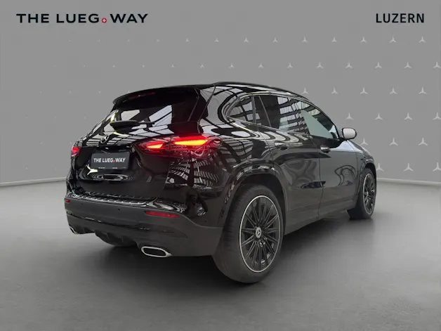 Mercedes-Benz GLA 200 Night Star 7G-DCT