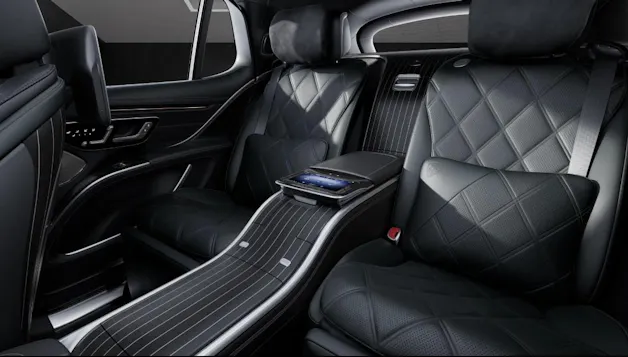 Mercedes-Benz EQS SUV 680 Maybach