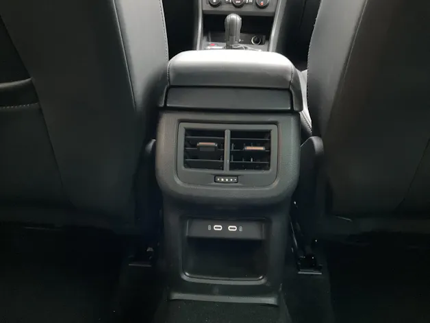 Cupra Ateca 1.5 TSI *** ANHÄNGERKUPPLUNG & PANORAMADACH ***
