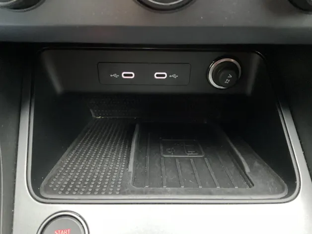 Cupra Ateca 1.5 TSI *** ANHÄNGERKUPPLUNG & PANORAMADACH ***