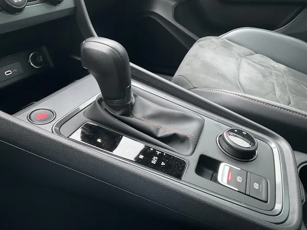 Cupra Ateca 1.5 TSI *** ANHÄNGERKUPPLUNG & PANORAMADACH ***