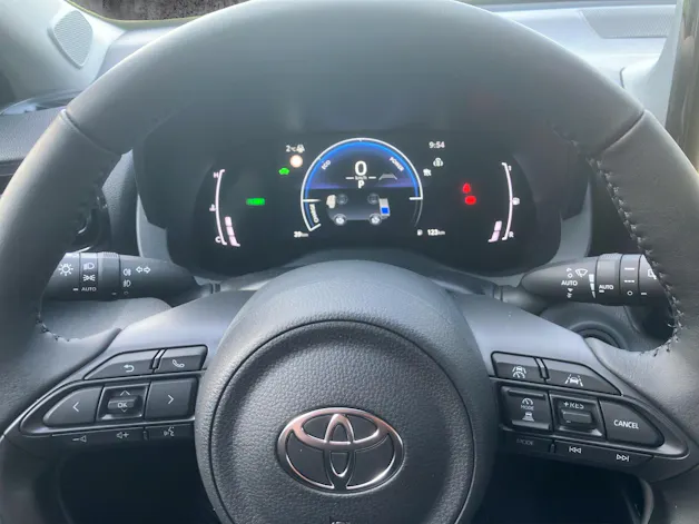 Toyota Yaris 1.5 VVT-i HSD Trend