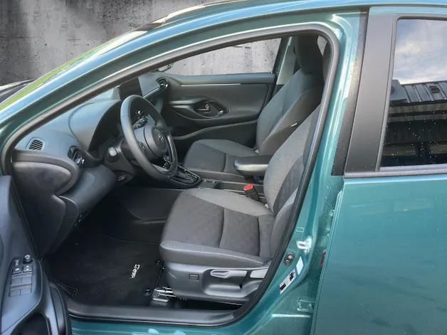 Toyota Yaris 1.5 VVT-i HSD Trend