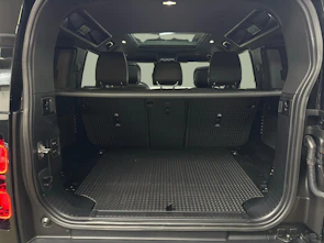 immagine del veicolo LAND ROVER Defender 110 3.0 D I6 300 X-Dynamic HSE