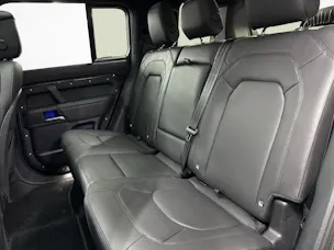 Land Rover Defender 110 3.0 D I6 300 X-Dynamic HSE