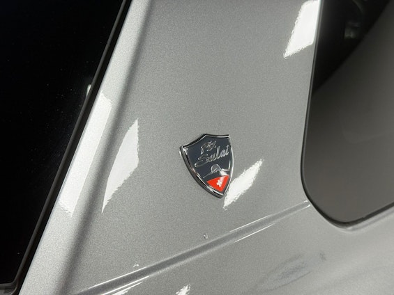 Vehicle image 27 Vehicle image 27