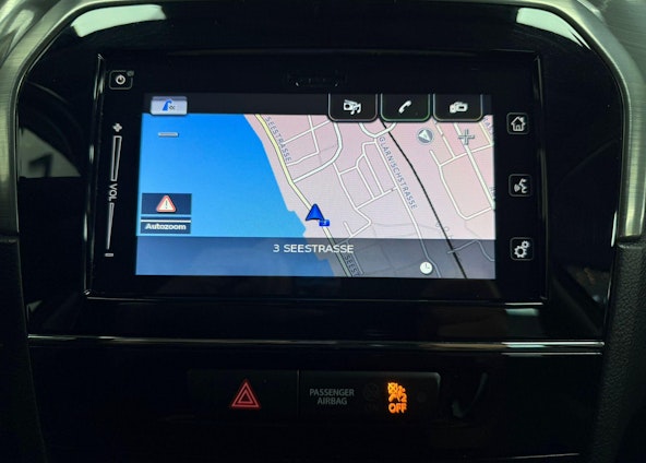 Vehicle image 17 Vehicle image 17