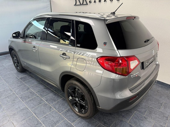 Vehicle image 5 Vehicle image 5