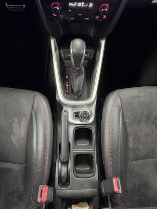 Vehicle image 19 Vehicle image 19