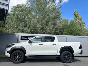 Toyota Hilux Double Cab.-Pick-up 2.8 D-4D MHEV 204 Invincible