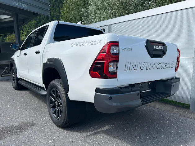 Toyota Hilux Double Cab.-Pick-up 2.8 D-4D MHEV 204 Invincible