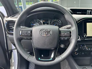 Toyota Hilux Double Cab.-Pick-up 2.8 D-4D MHEV 204 Invincible
