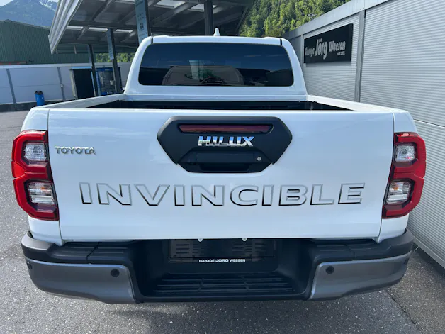 Toyota Hilux Double Cab.-Pick-up 2.8 D-4D MHEV 204 Invincible