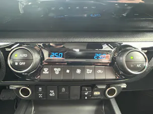 Toyota Hilux Double Cab.-Pick-up 2.4 D-4D 150 Style
