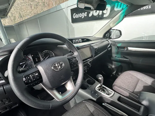 Toyota Hilux Double Cab.-Pick-up 2.4 D-4D 150 Style