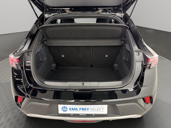 Vehicle image 4 Vehicle image 4