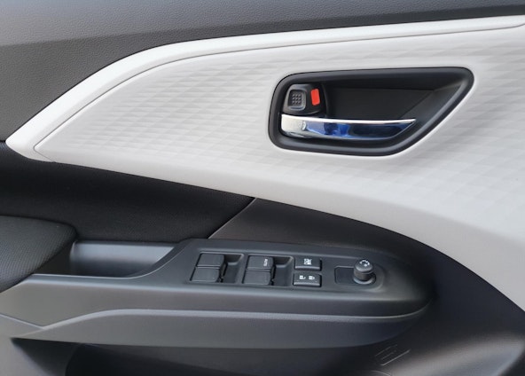 Vehicle image 15 Vehicle image 15