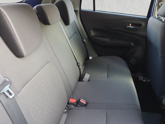 Vehicle image 17 Vehicle image 17