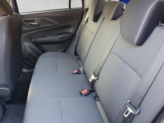 Vehicle image 9 Vehicle image 9