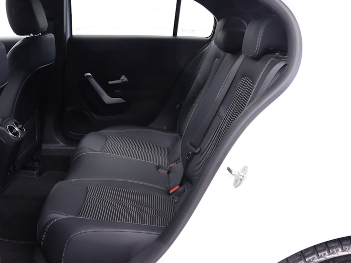 Vehicle image MERCEDES-BENZ A 180