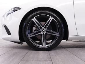 Vehicle image MERCEDES-BENZ A 180 Progressive
