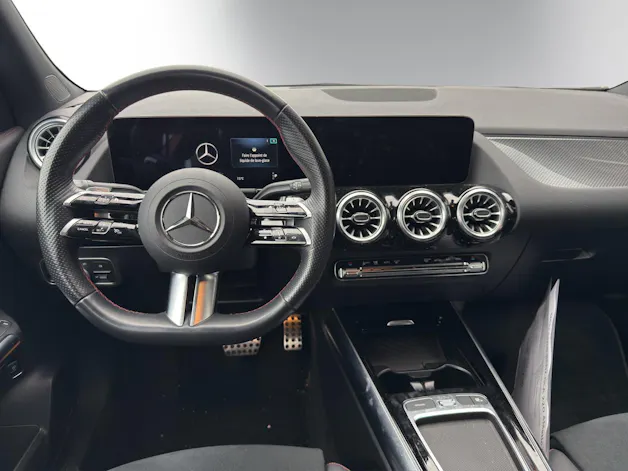 Mercedes-Benz GLA 220 4Matic 8G-DCT