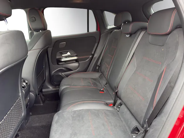 Mercedes-Benz GLA 220 4Matic 8G-DCT