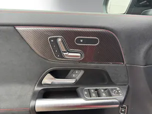 Mercedes-Benz GLA 220 4Matic 8G-DCT