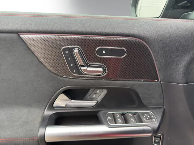 Mercedes-Benz GLA 220 4Matic 8G-DCT