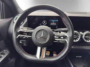 Mercedes-Benz GLA 220 4Matic 8G-DCT
