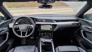 Audi e-tron 55 S Line Black Edition quattro