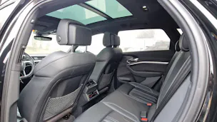 Audi e-tron 55 S Line Black Edition quattro