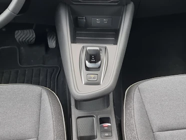MITSUBISHI GRANDIS 11