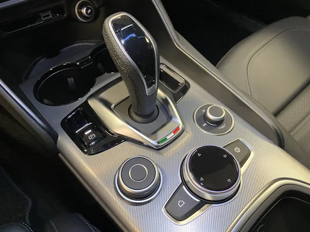 Alfa Romeo Giulia 2.0 Q4 Veloce Premi