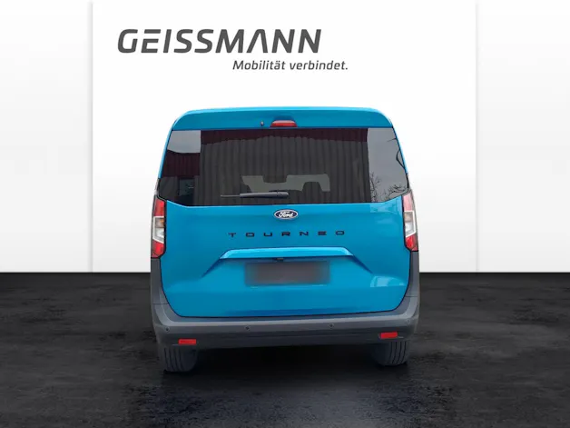 Ford Tourneo Courier 1.0 EcoBoost Titanium