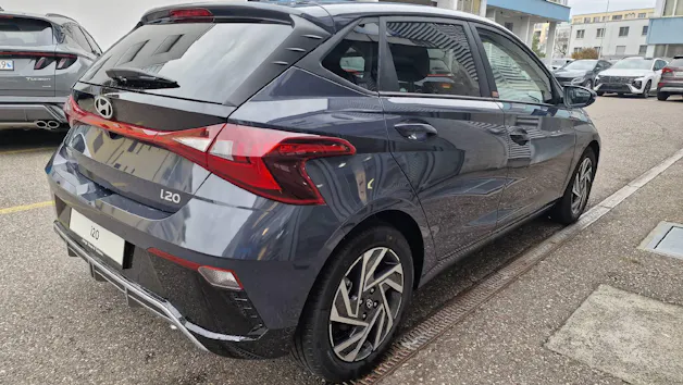 Hyundai i20 1.0 T-GDi Amplia Safety Pack.