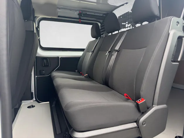 Peugeot Expert 2.0 BlueHDi 145 S&S Vertiefte Kabine Long