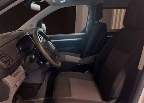 Vehicle image 5 Vehicle image 5