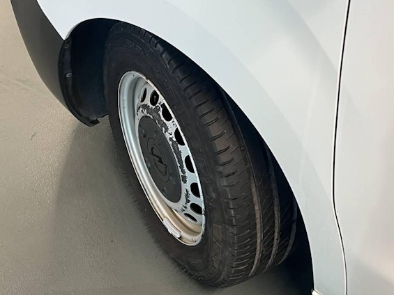 Vehicle image 12 Vehicle image 12