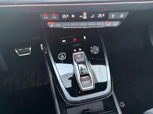 Audi Q4 e-tron 45 Edition Swiss Ski quattro