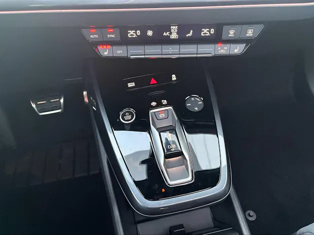 Audi Q4 e-tron 45 Edition Swiss Ski quattro