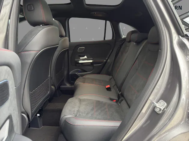 Mercedes-Benz GLA 200 Night Star 7G-DCT