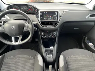 Peugeot 208 1.2 e-VTI Style EGS5