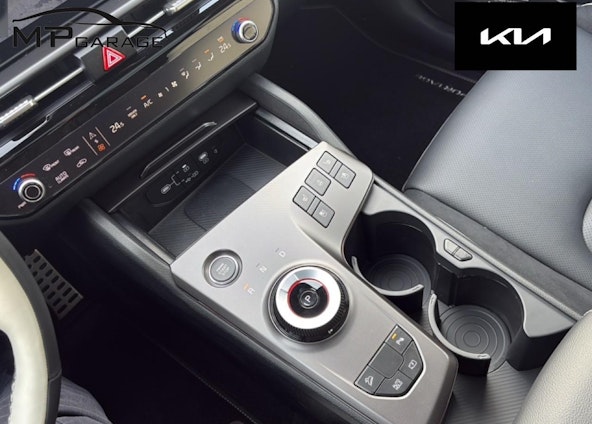 Vehicle image 12 Vehicle image 12