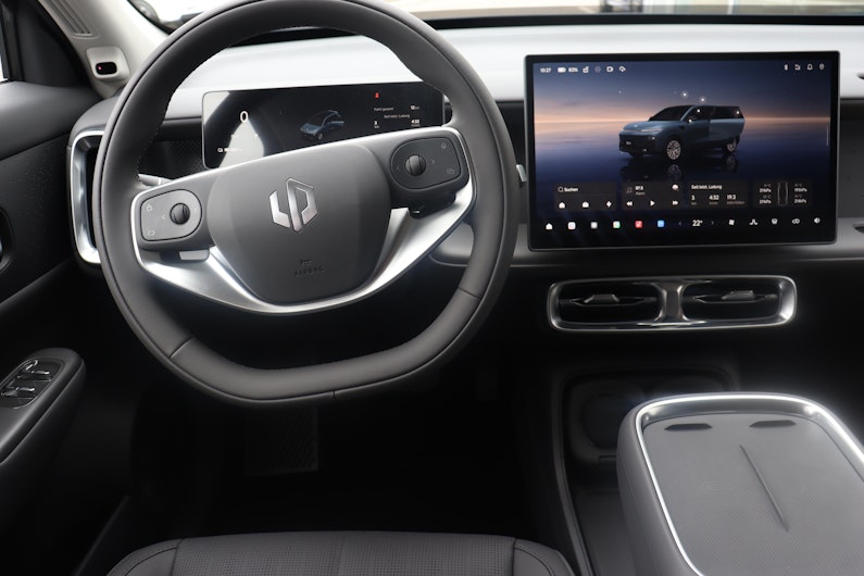 Vehicle image LEAPMOTOR B10